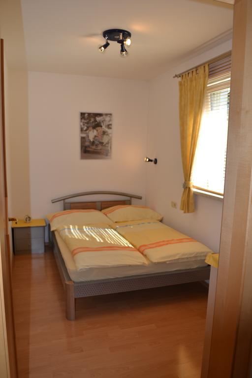 Villa Rupert Und Jasmin Hauser Sankt Ulrich am Pillersee Habitación foto